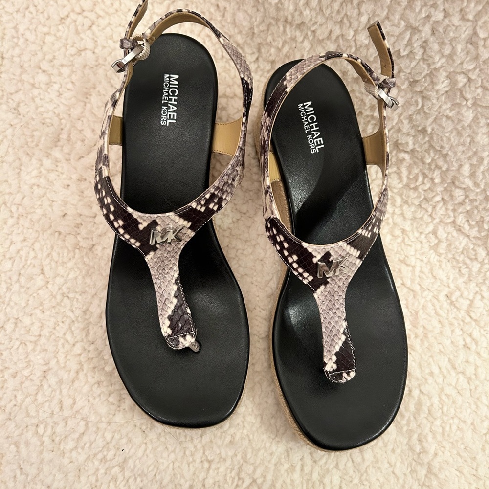 Michael Kors Size 9 Womens sandals